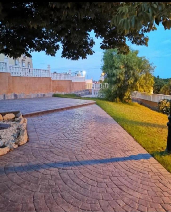 Casa Kris Apartment Орихуела Екстериор снимка